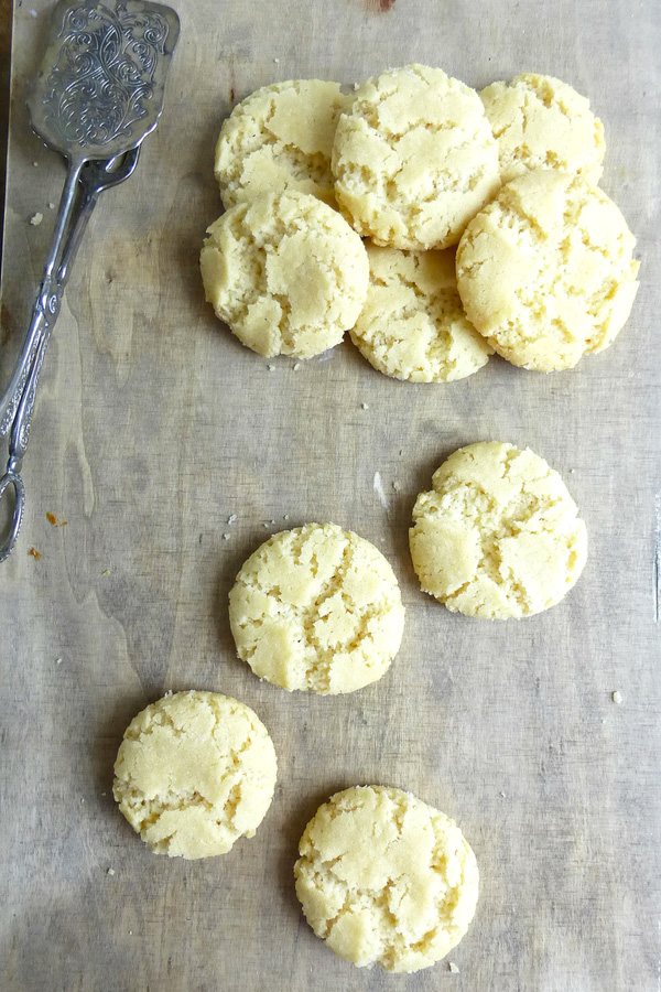 Swedish Drömmar (seriously melt-in-the-mouth vanilla cookies)