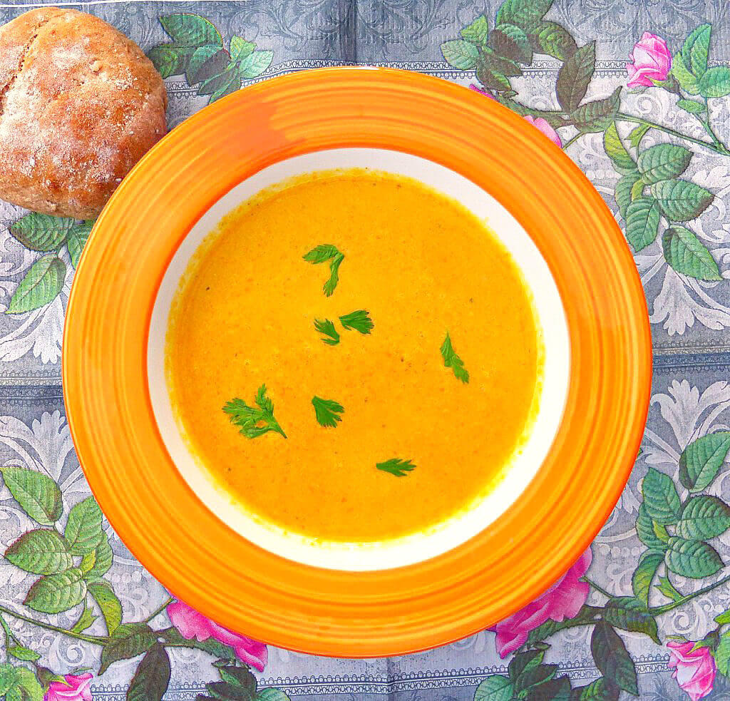 Spicy Homemade Carrot, Turmeric and Coriander Soup