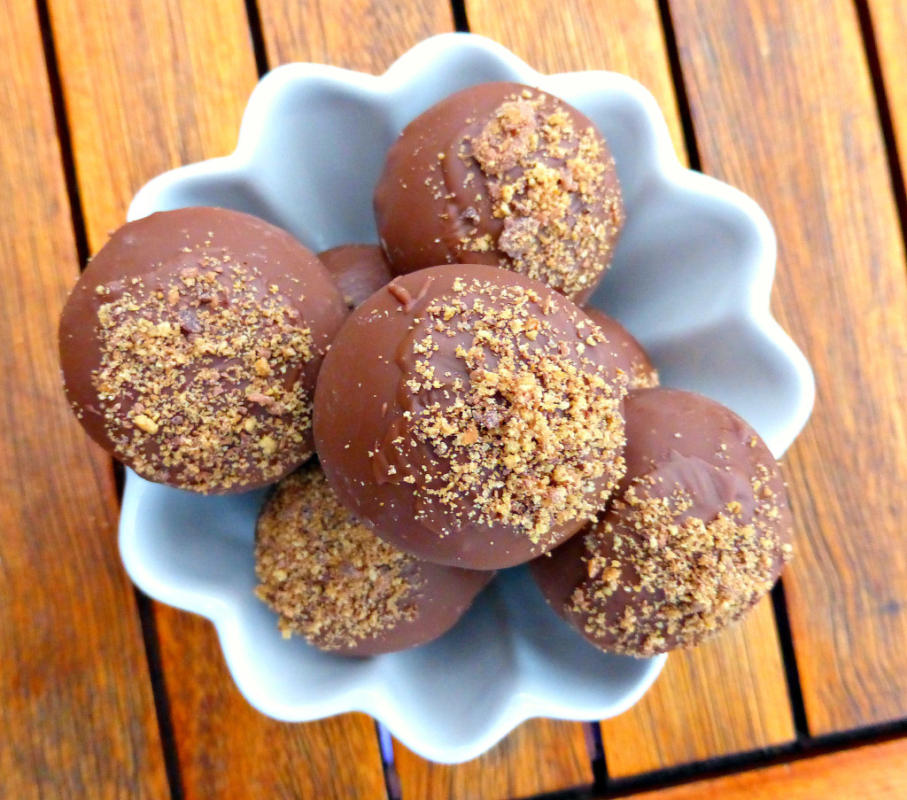 After Eight Mint Chocolate Cookie Crumb Truffles