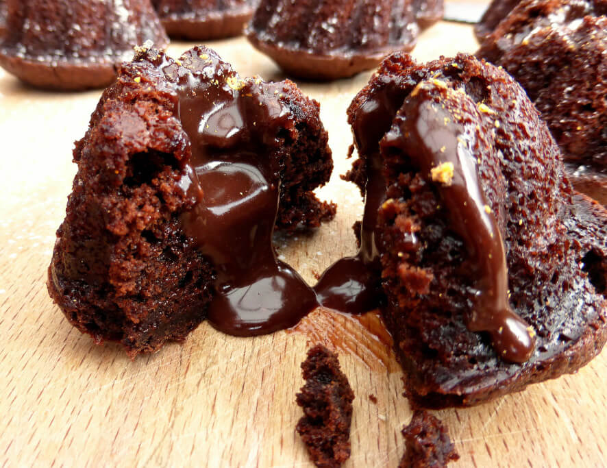 Mini Bundt Nutella Lava Cakes