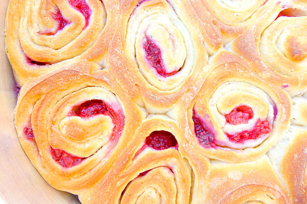 Raspberry and Vanilla Overnight Buns