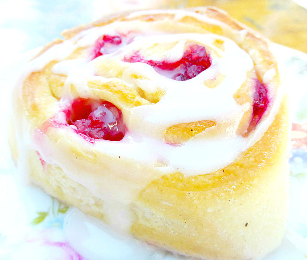 Raspberry and Vanilla Overnight Buns