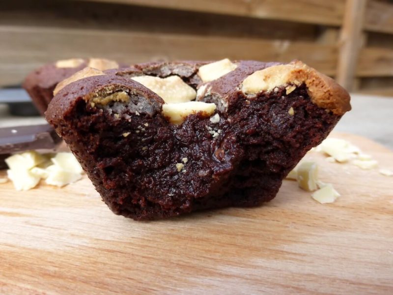 Triple Chocolate Gooey Nutella Kladdkaka Muffins