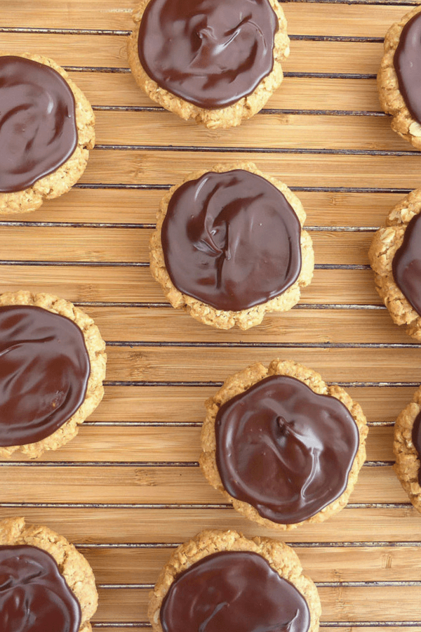 Copycat Dark Chocolate Hobnob Biscuits (Oat Cookies)