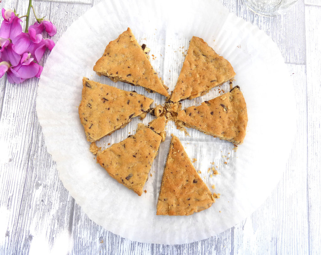 Simple Chocolate Chip and Cashew Shortbread (GF, less butter and sugar)