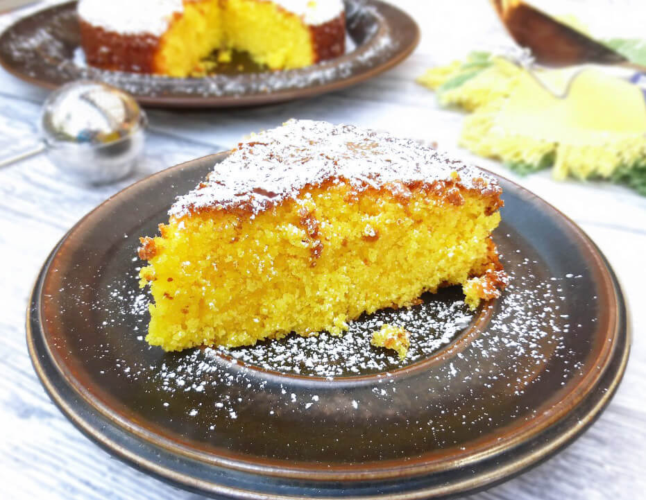 Swedish Saffron Cake (Saffranskaka) 