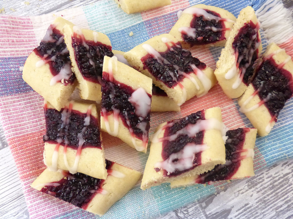 Swedish Vanilla Snittar Cookies with Homemade Blackberry Jam
