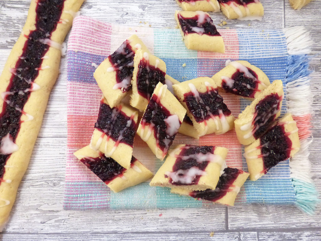 Swedish Vanilla Snittar Cookies with Homemade Blackberry Jam